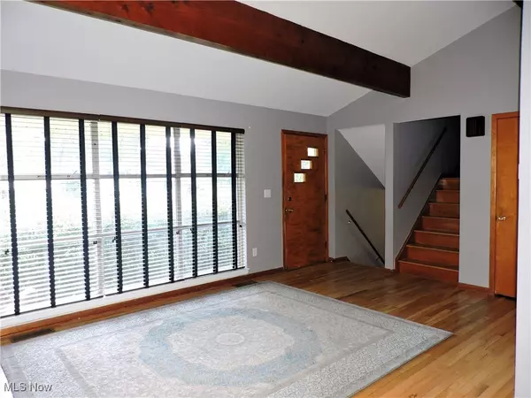 Sheffield Lake, OH 44054,827 West DR