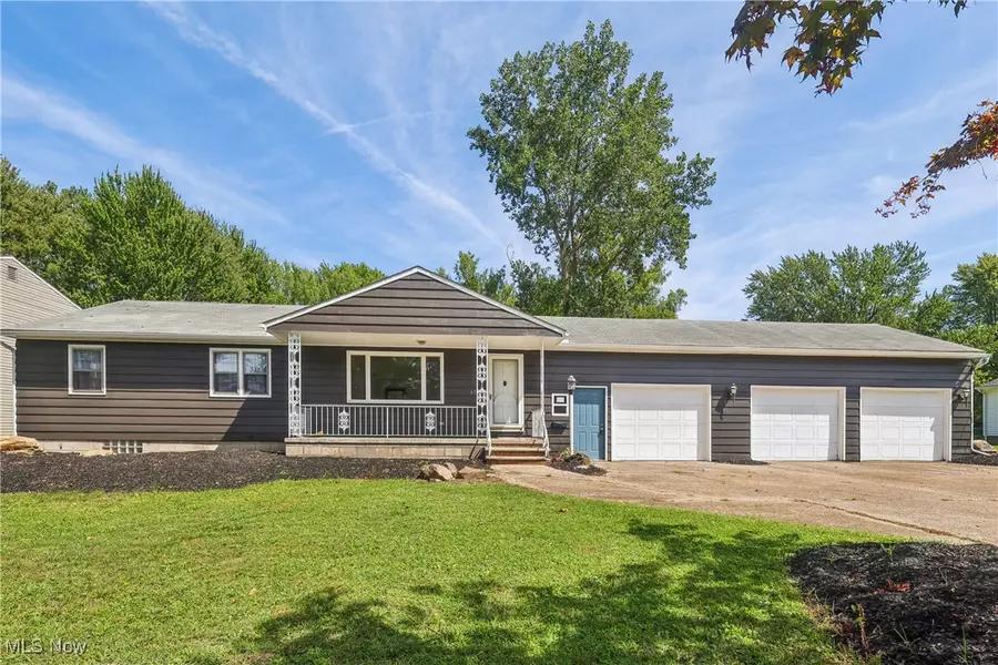 653 Brennan DR, Amherst, OH 44001