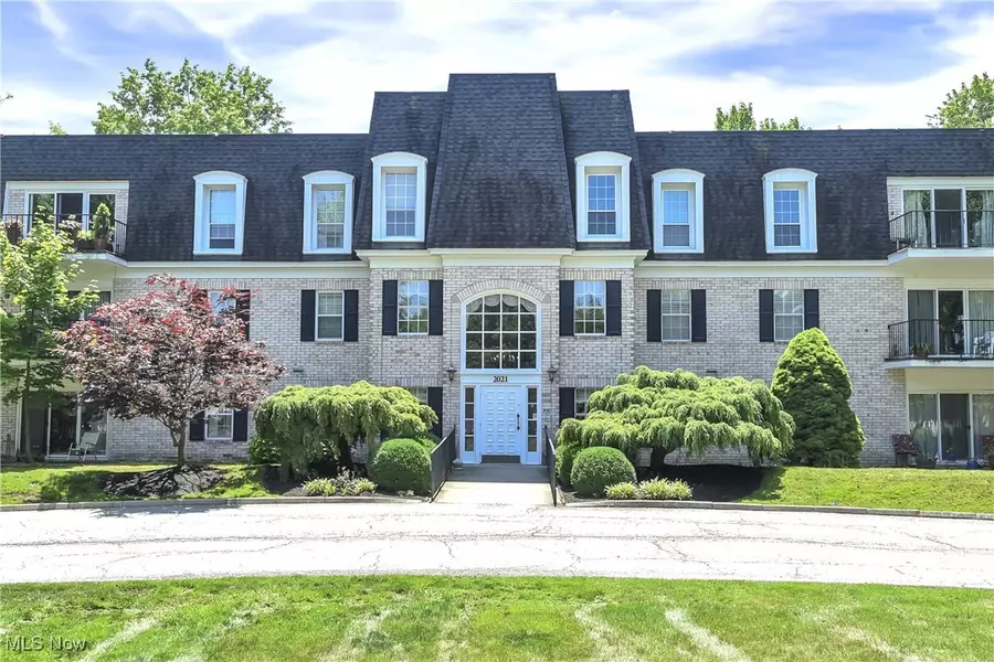 2021 King James Pkwy #212, Westlake, OH 44145