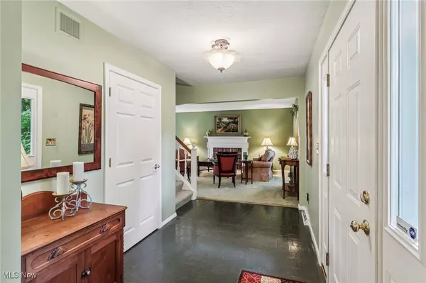 Aurora, OH 44202,179 Fox Run TRL