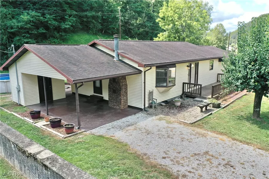 12463 S Calhoun HWY, Arnoldsburg, WV 25234