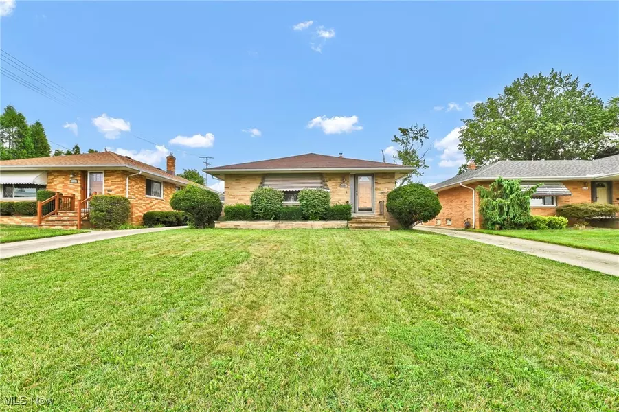 5237 E 104th ST, Garfield Heights, OH 44125