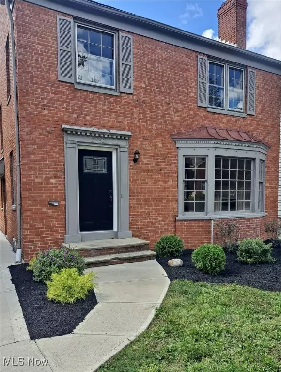 Shaker Heights, OH 44122,3698 Strandhill RD