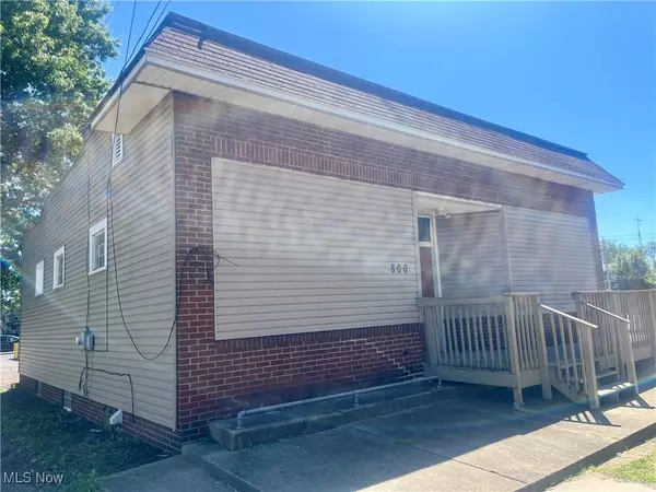 Canton, OH 44706,800 Smith AVE SW