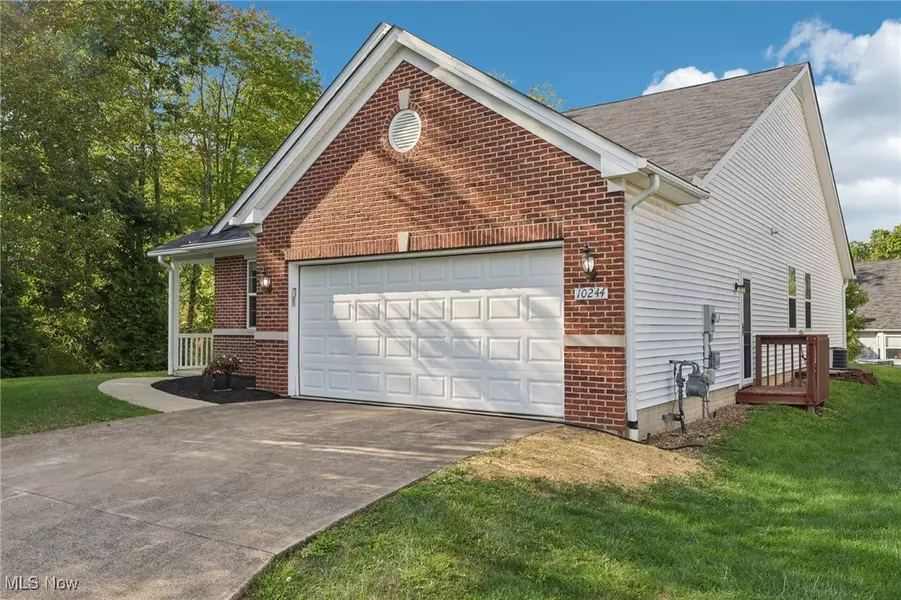10244 Hidden Valley DR, North Royalton, OH 44133