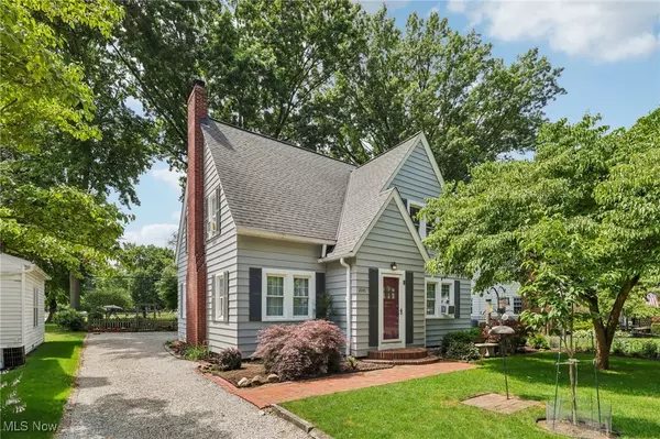 Akron, OH 44313,2040 Braewick DR