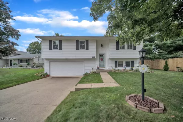 1689 Devonshire DR, Brunswick, OH 44212