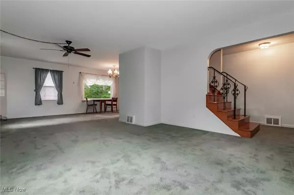 Kirtland, OH 44094,7718 Fairview AVE