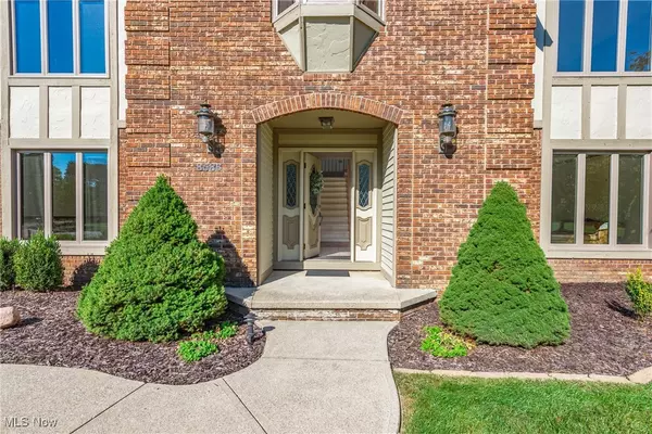 Broadview Heights, OH 44147,8586 Northwood DR