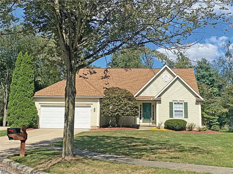 2957 Greenspire LN, Fairlawn, OH 44333