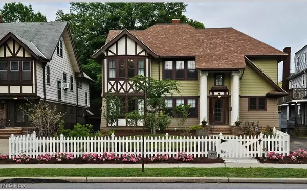Cleveland Heights, OH 44118,2135 Coventry RD