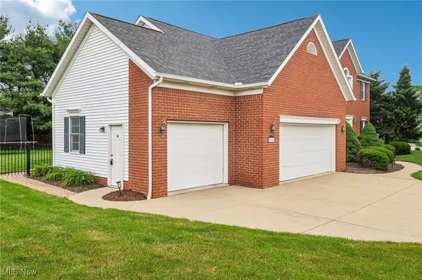 North Canton, OH 44720,2119 Mcginty RD NW