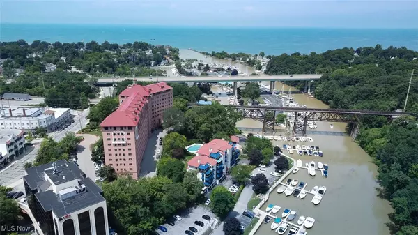 Rocky River, OH 44116,19000 Lake RD #815