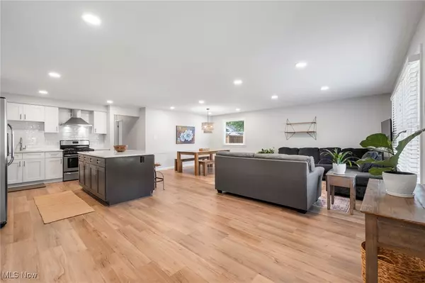 Olmsted Falls, OH 44138,8408 Brentwood DR