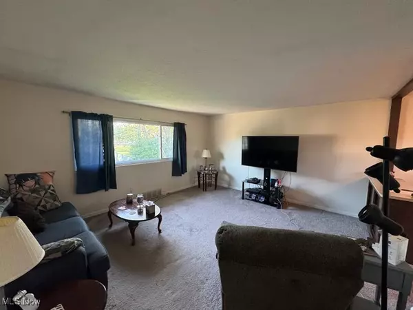 Bedford Heights, OH 44146,24051 Columbus RD