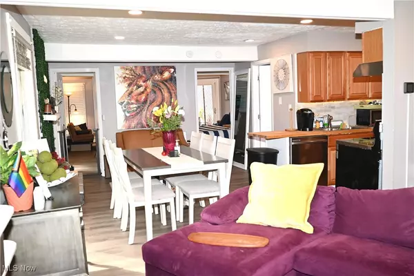 Akron, OH 44313,1561 Treetop TRL #B