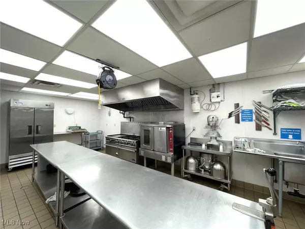 Canton, OH 44702,321 Cherry AVE NE