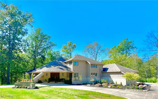 Kirtland, OH 44094,9024 Regency Woods DR