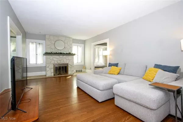 Akron, OH 44313,84 S Pershing AVE