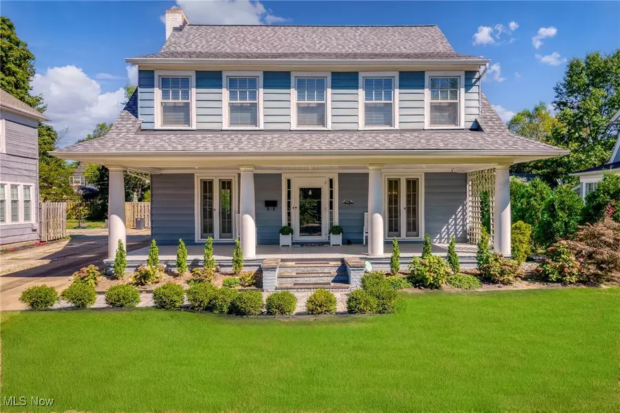3027 Warrington RD, Shaker Heights, OH 44120