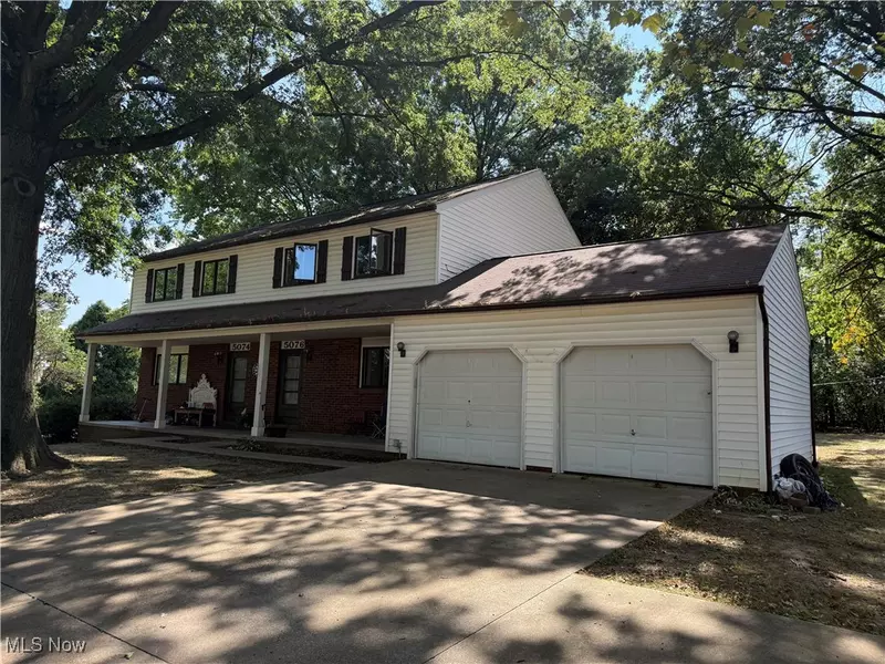 5074 Bundoran ST NW, North Canton, OH 44720