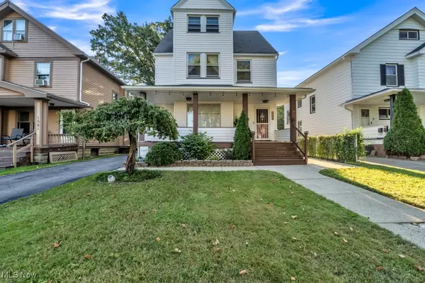 Lakewood, OH 44107,1585 Cohassett AVE