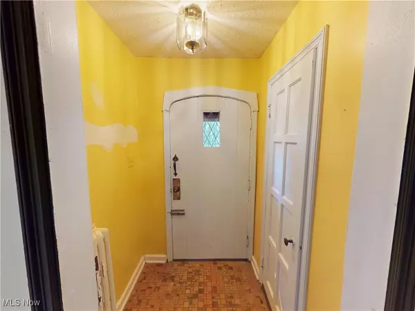 University Heights, OH 44118,3771 Meadowbrook BLVD