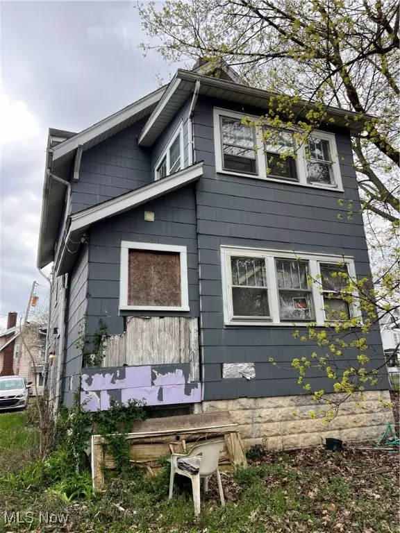 Akron, OH 44305,156 Colony Crescent