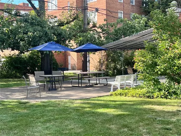 Shaker Heights, OH 44120,13800 Fairhill RD #321