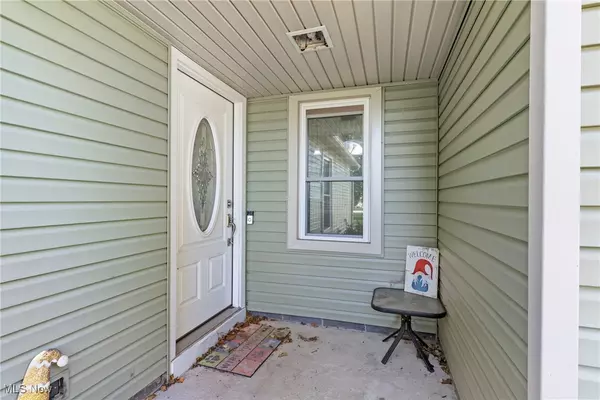 Madison, OH 44057,7944 Middle Ridge RD