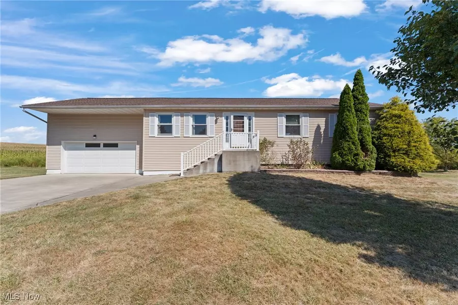 215 Orchard ST, East Canton, OH 44730