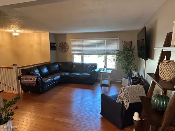 Olmsted Falls, OH 44138,25331 Tyndall Falls DR