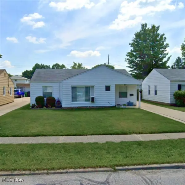 1337 Orchard Heights DR, Mayfield Heights, OH 44124