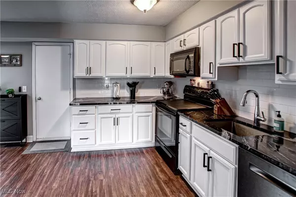 Avon, OH 44011,124 Shakespeare LN