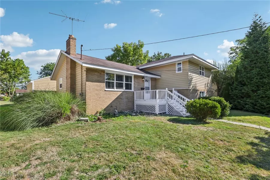 656 W Highland AVE, Ravenna, OH 44266
