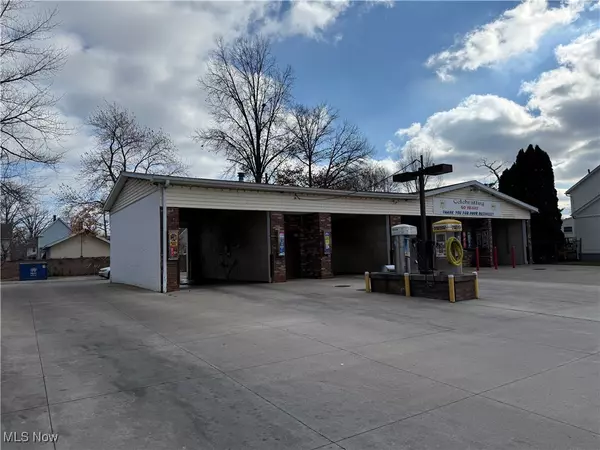 330 Prospect ST, Elyria, OH 44035