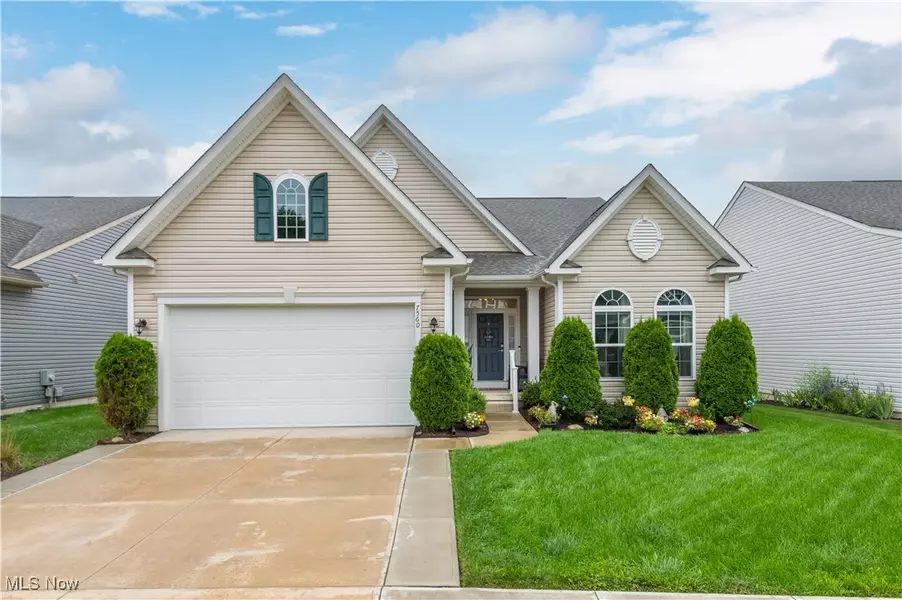 7560 Greenlawn DR, North Ridgeville, OH 44039
