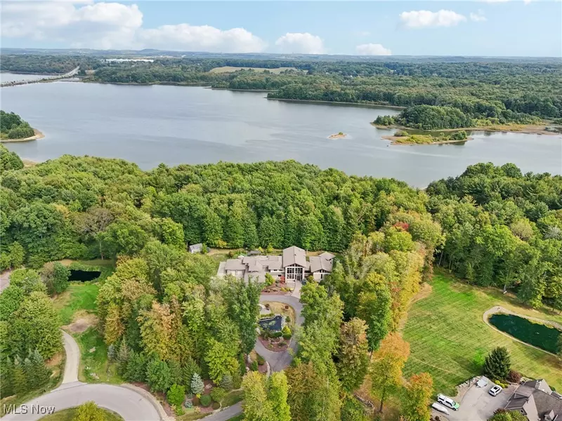 11945 Ladue TRL, Chagrin Falls, OH 44023