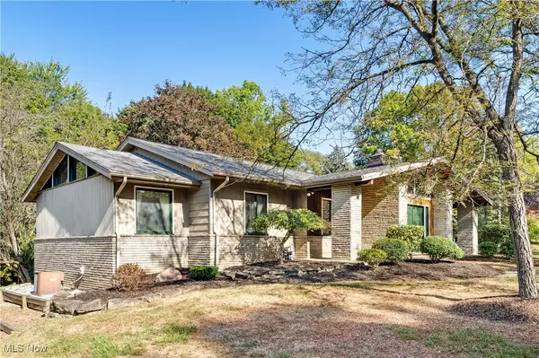 Hubbard, OH 44425,60 Warner RD