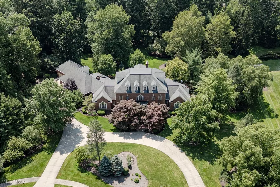 29889 Chairmans Rowe, Westlake, OH 44145