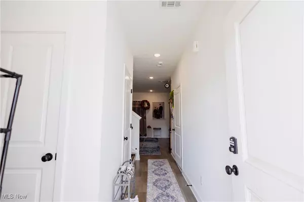 Akron, OH 44320,524 Auld Farm CIR