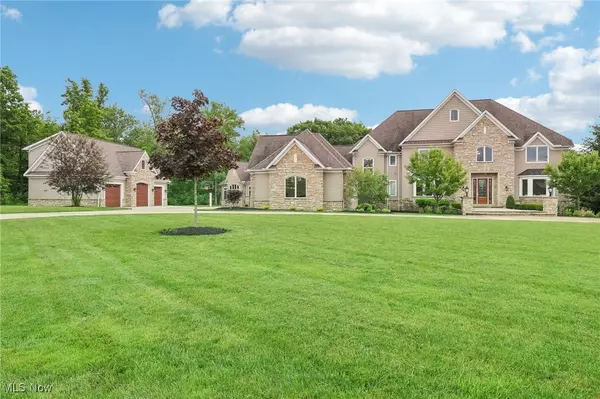 11115 Courtney CT, Chardon, OH 44024