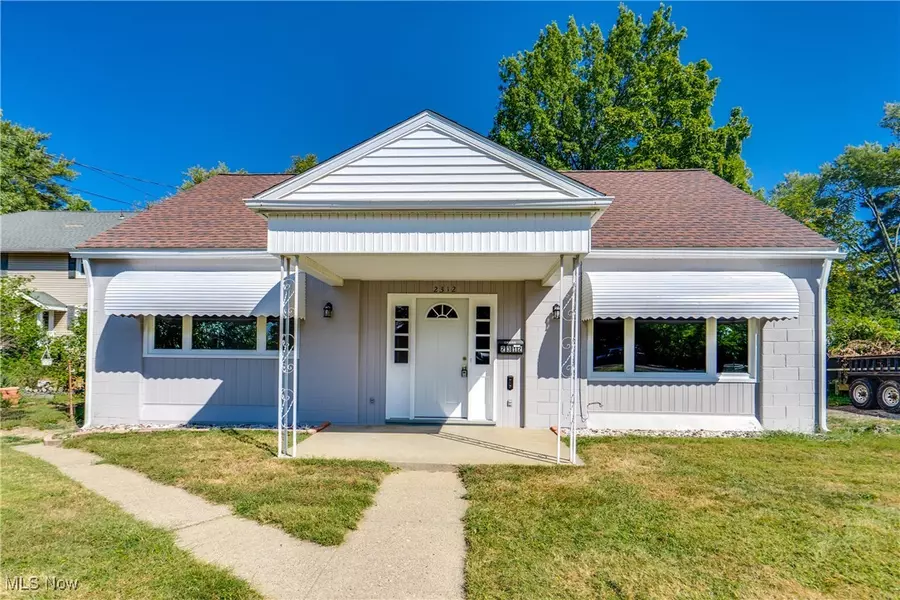 2312 Massachusetts AVE SE, Massillon, OH 44646