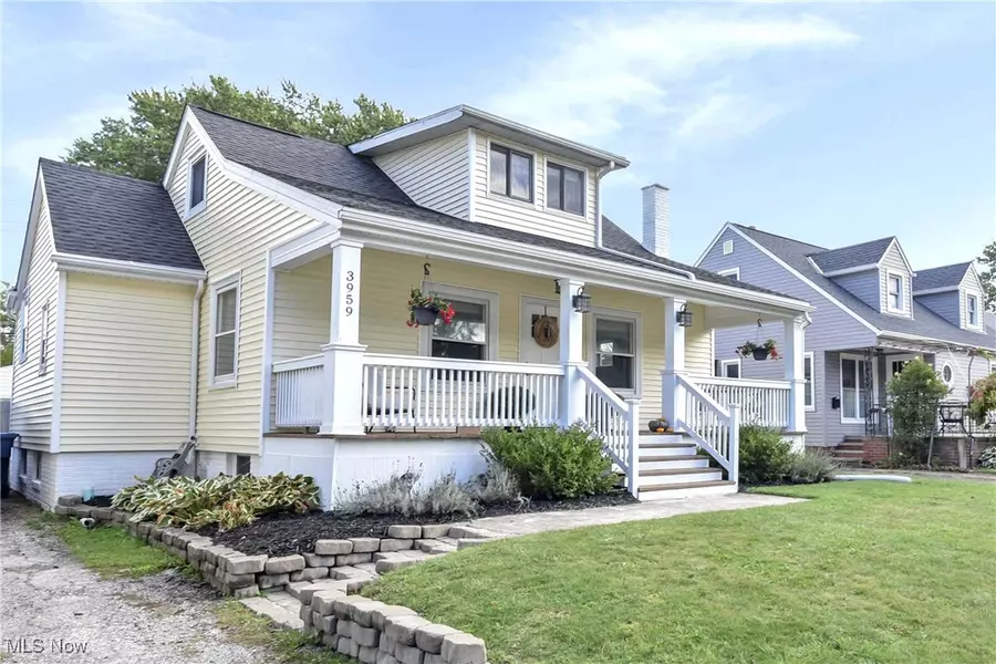 3959 W 210th ST, Fairview Park, OH 44126