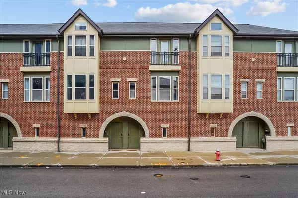 2061 E 36th ST, Cleveland, OH 44115