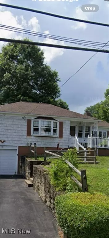 1215 Oakwood, East Liverpool, OH 43920