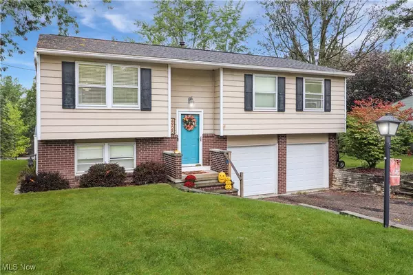 4928 Windfall RD, Medina, OH 44256