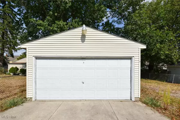 Akron, OH 44306,633 Barbara AVE