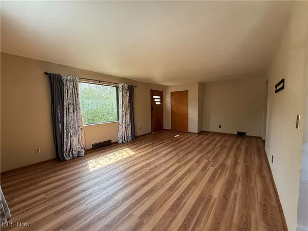 Wintersville, OH 43953,204 Beechwood DR