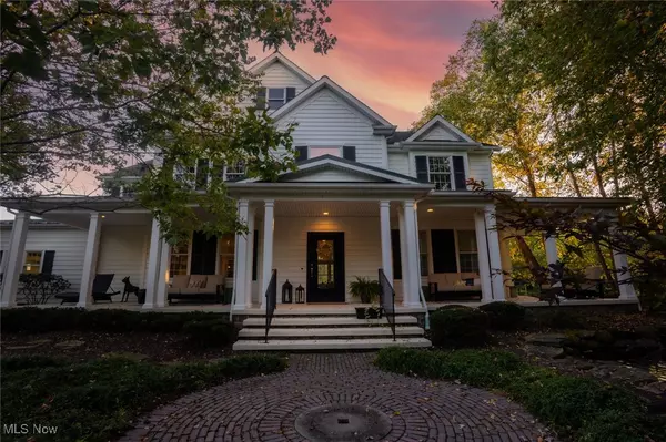 10881 Stafford RD, Chagrin Falls, OH 44023